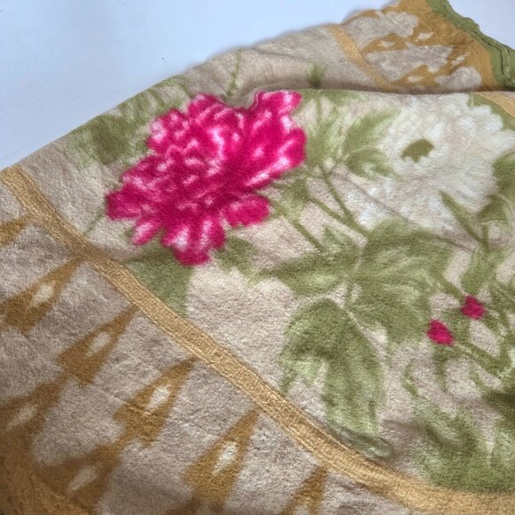 Large scarf/wrap with pink rose design. - Picture 1 of 7